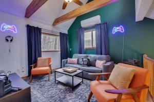 Hot tub - Game Loft & Arcade - 2 King Beds - Pet Friendly