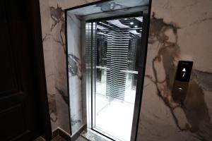 3BR next to stars avenue