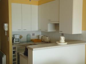 Charming studio with sleeping area, terrace, and panoramic sea view T210