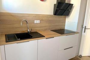 T3 apartment with balcony near the sea