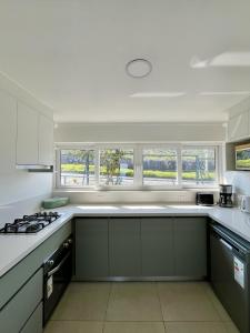 Altavista Reñaca - Fogón, quincho y piscina con vista al mar