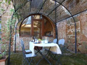 Unique Sorano Stay with Pool