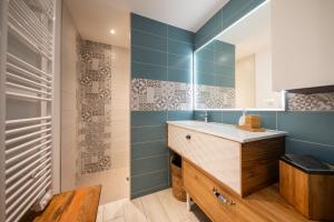 Maisons de vacances Villa avec piscine privee, sauna, jardin et parking : photos des chambres