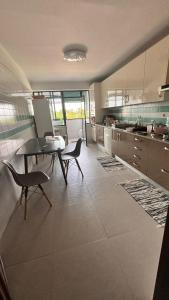 Quarto com varanda no centro de viseu