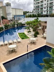 Belíssimo apartamento em condomínio bem localizado