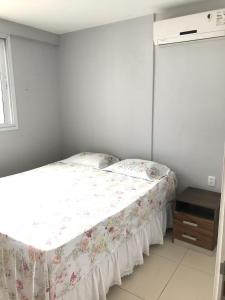 Belíssimo apartamento em condomínio bem localizado