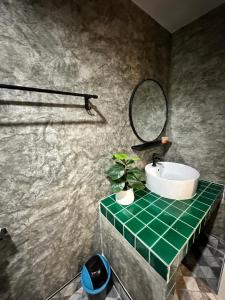 นิวพีเคซี รีสอร์ต