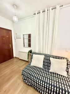 Metro Anton Martin 01 AMCH Hospedaje