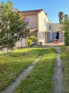 Maisons de vacances Maison avec Clim grand jardin entre plages et village : photos des chambres