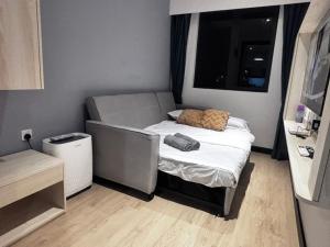 VETRO 11 beside QEH1 DELUXE STUDIO 4-5PAX ROOM by GC