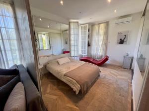 Lumineux appartement, jardin, vu sur mer