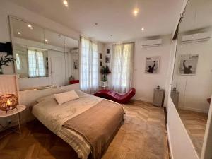 Lumineux appartement, jardin, vu sur mer