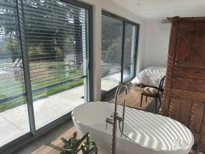 B&B / Chambres d'hotes La coutoisiere : photos des chambres