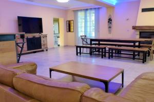 Sunny house with garden and private pool