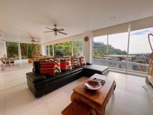 Partial Sea View 3 Bedroom Kamala