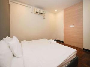 XX GO INN Silom BTS Surasak- บีทีเอส สุรศักดิ์