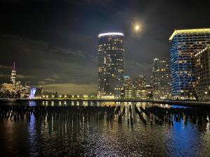 Newly renovated luxury 3BR Condo! 30 mins to NYC