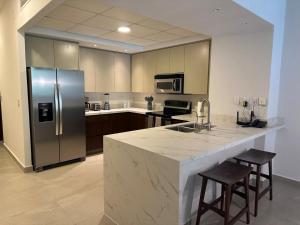 Playa Royale One Bedroom and 2 bathrooms Condo 4202