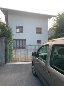 Appartement 4 pièces dans une maison au calme