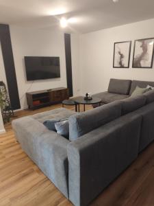 Familienfreundliche DGW in ruhiger Lage für 4 Personen - Waschtrockner, Arbeitsplatz, Balkon und Gartennutzung