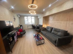 Ararat View 2-Bedroom Apartment - Near Republic Square & Northern Avenue