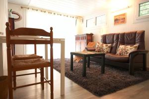 Appartements La Songe Ailee - Uriage - Grenoble - Chamrousse - T2 avec terrasse - Jusqu-a 2 personnes - Cure Thermale - Bien situe pour les deplacements professionnels : photos des chambres