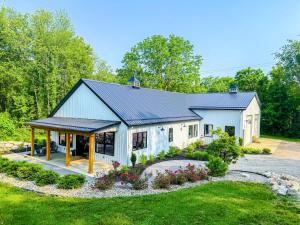 Luxury Barndo with Hot Tub, Indoor Sports Court, Private Acreage, and Near Notre Dame