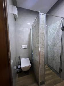 Near the Waves,Durrës