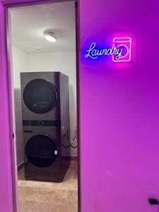 1 Bd Apt top Location! Gym, Pool