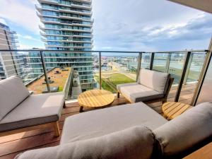 Sky Tower II - 7th floor - Sea view