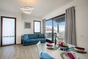 Lake View Terrace Over The Borromean Isla - Happy Rentals