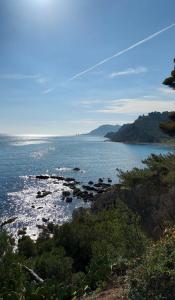 Bas de villa calme proche plages