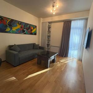 Апартамент на 2-4 гостя центре Старого Тбилиси с подземным паркингом