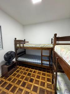 Quarto privativo em residência ótima localização