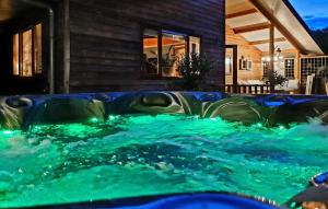 Gorgeous Home In Erm With Wifi