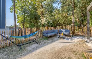 Maisons de vacances Stunning Home In Meschers-Sur-Gironde With Wifi : photos des chambres