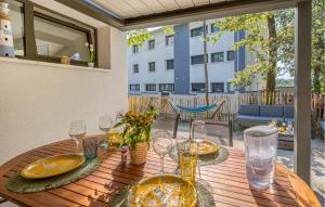 Maisons de vacances Stunning Home In Meschers-Sur-Gironde With Wifi : photos des chambres