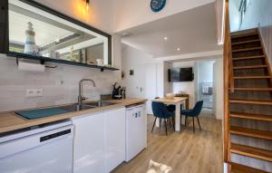 Maisons de vacances Stunning Home In Meschers-Sur-Gironde With Wifi : photos des chambres