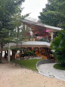 Tambuli Ocean Breeze