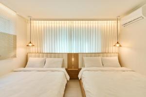 Ella Stay 무료짐보관 잠실 롯데월드근처 5호선 도보5분 올림픽공원 KSPO 가족여행 단체 #역세권 #최고급 호텔침구