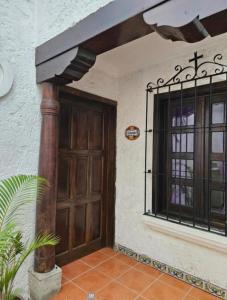 Casita colonial privada