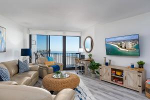 Waterfront Condo - Beach Access & Pool Luxury