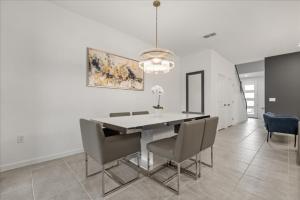 4 Bedrooms 45 Bathrooms Solara 2319Ds