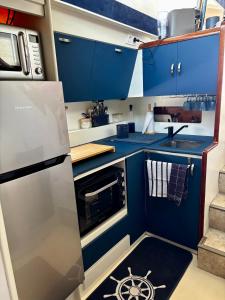 IPANEMA - JOLI BATEAU à QUAI