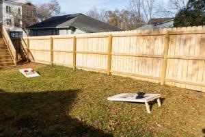 Birdsong Bungalow - Hot Tub, Game Room, Fire Pit