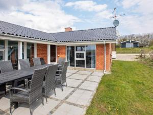 12 person holiday home in Vestervig-By Traum