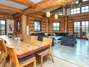 12 person holiday home in Nimtofte-By Traum