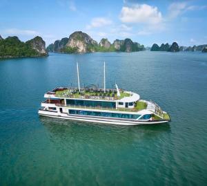 Heritage Cruise Ha Long Bay 1day
