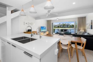 8-9 "Driftwood" Barbados Crescent, Noosa Heads