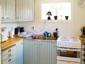 4 person holiday home in Vena-By Traum